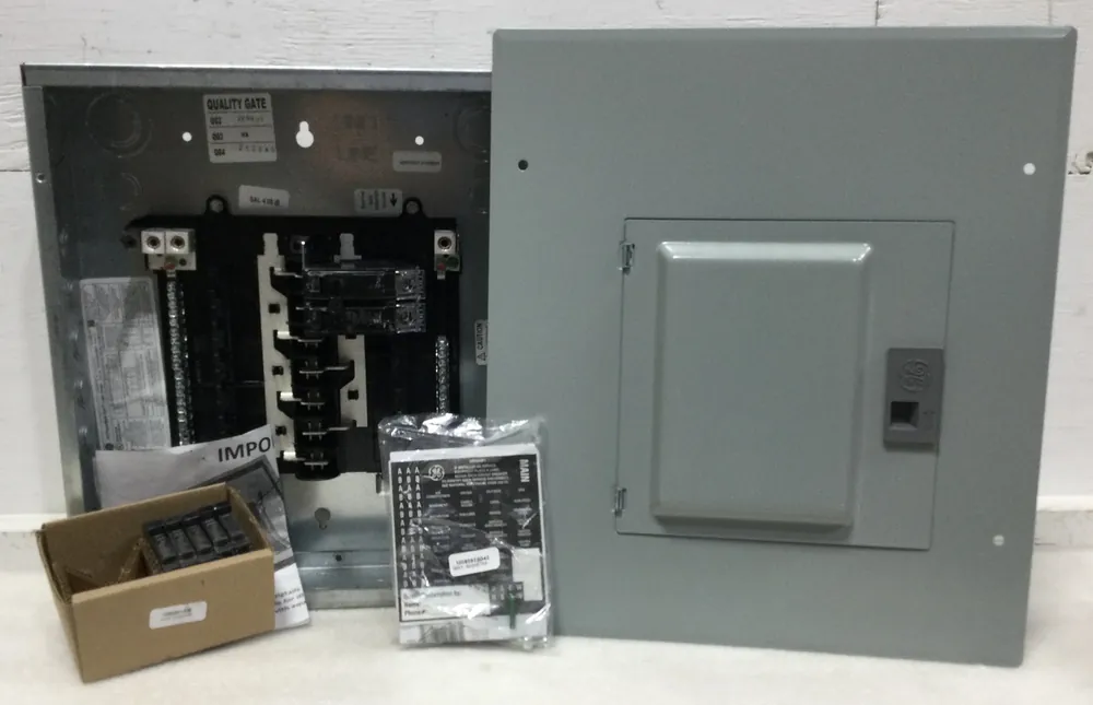 Fresh Stock GE TM1212CCUBK1 125 Amp 22 Space 1PH 3 Wire 120/240V Main Breaker Load Center