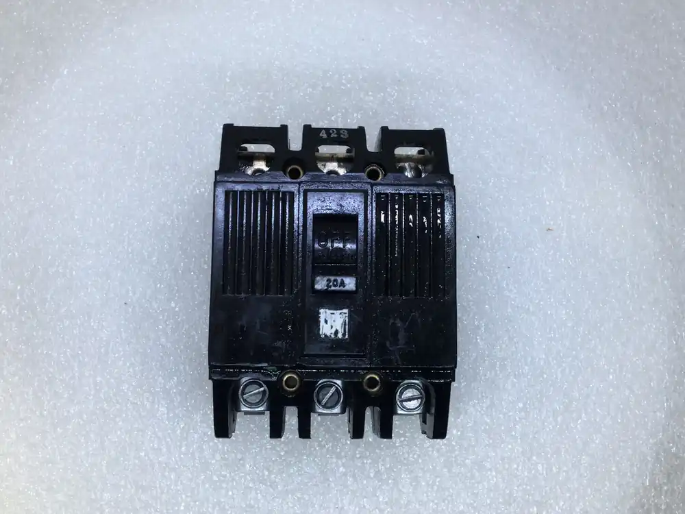 Fast Shipping GE/General Electric TQ32020 20 Amp 3 Pole 240V Circuit Breaker