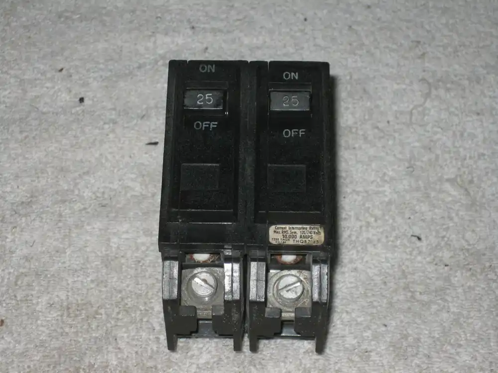 Instant Buy General Electric Ge Thqb2125 2 Pole 25 Amp 120 Volt Bolt In