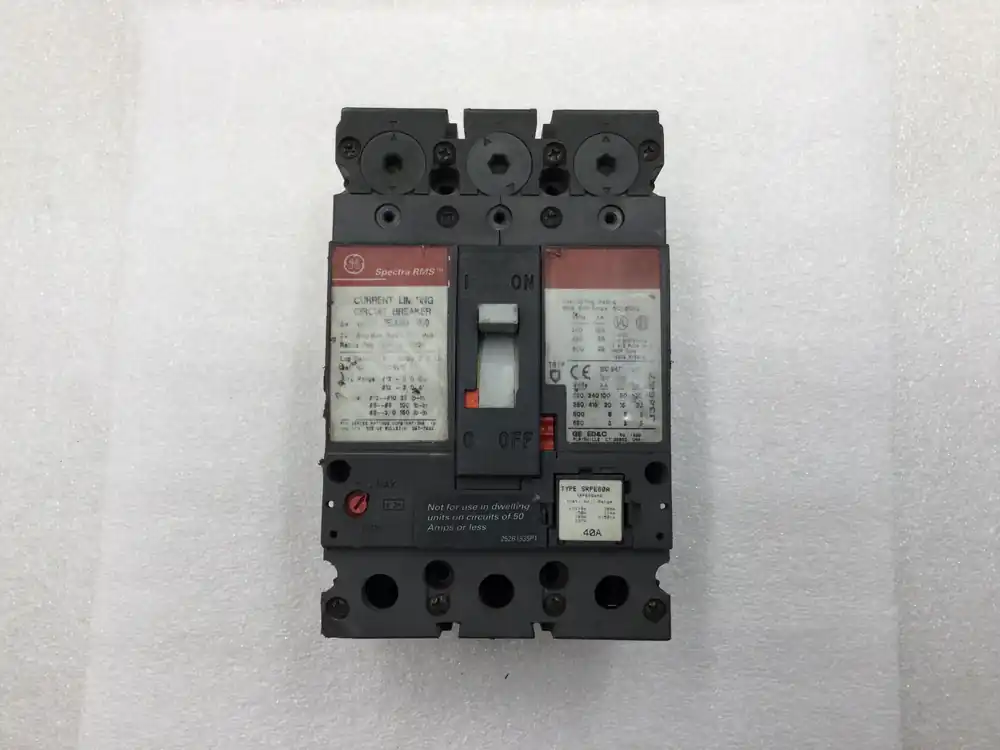 General Electric SELA36AT0030 30A 3P 600V Breaker w/SRPE60A Plug - Cosmetic Flaw Trending