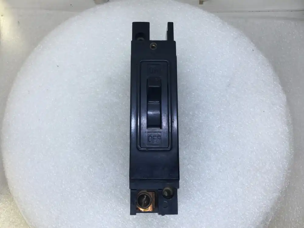 Place Order Trumbull Electric AT11015 15 Amp 1 Pole 125V Circuit Breaker
