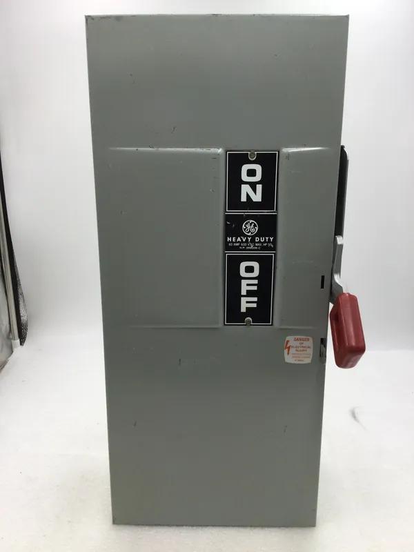 Fan Favorite General Electric TH3362 3 Pole 60A 600VAC Nema1 Heavy-Duty Non-Fusible Safety Switch